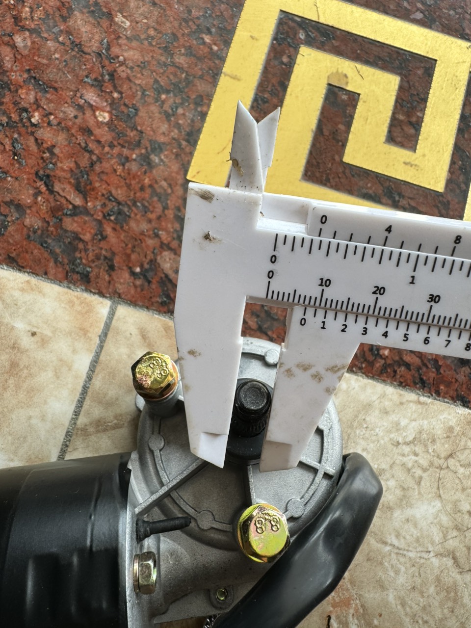 Củ gạt mưa 12v 24v trái hoặc phải