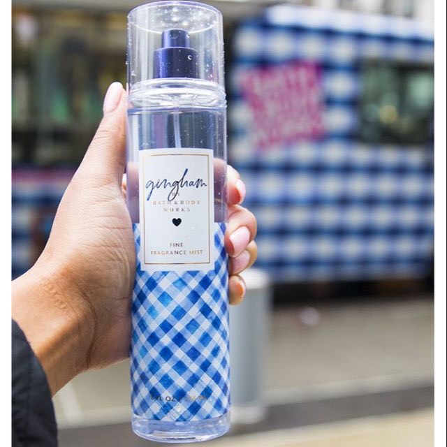 Xịt thơm Body Bath And Body Works Gingham Body Mist (236ml/Xanh Trong)