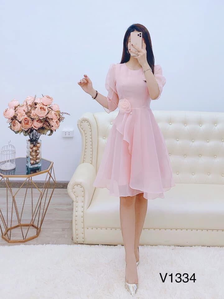 Đầm xòe vạt chéo kết bông eo xinh xắn