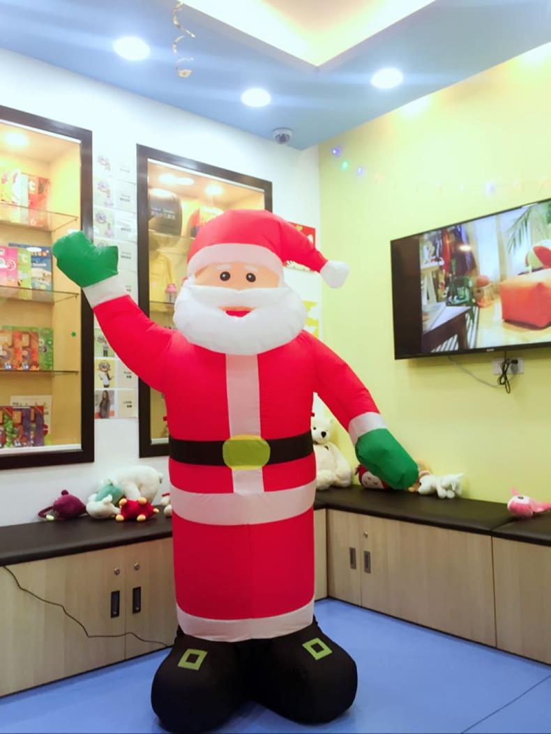 Mô hình ông già Noel bơm hơi