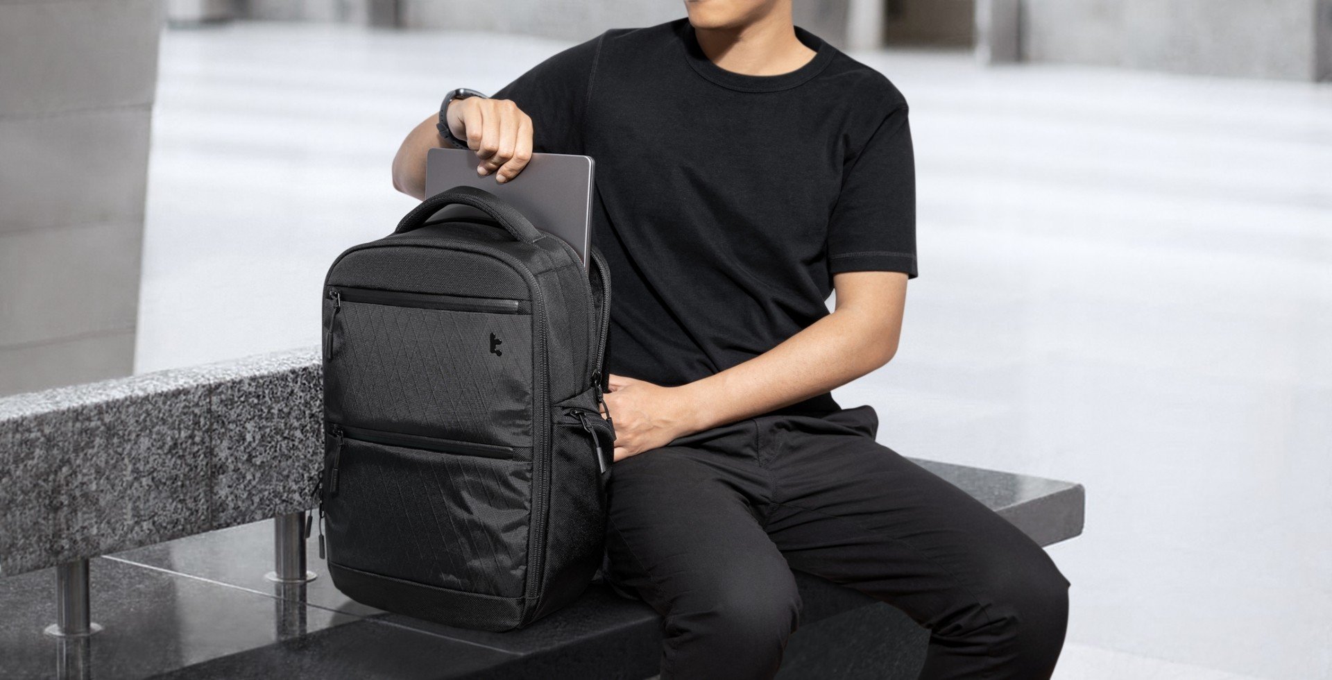 Balo Tomtoc H73E1D1 / H73E2D1 X-PAC Techpack for Ultrabook 13"14"15"16" Black
