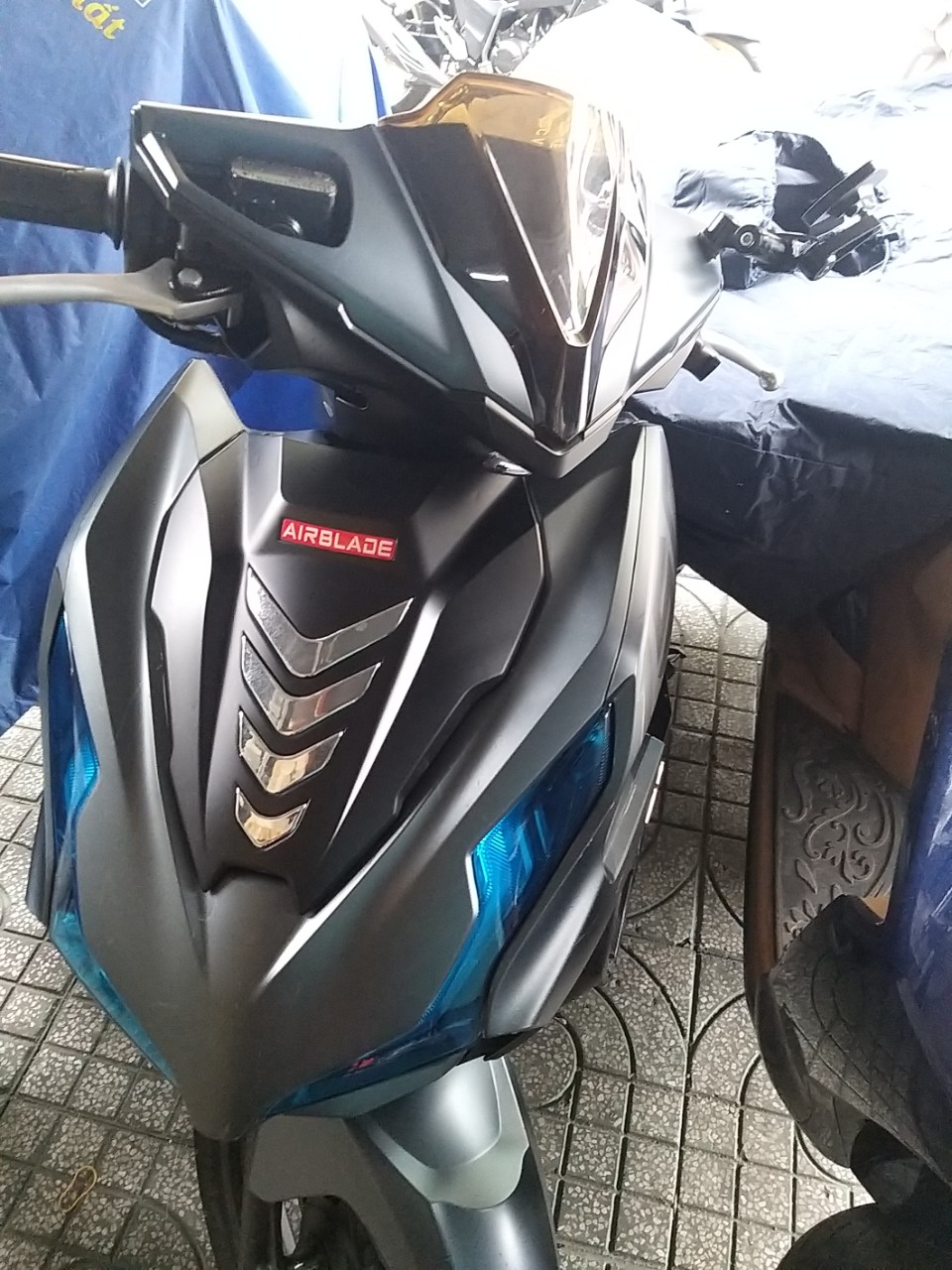 MẶT NẠ 3 SỌC AIR BLADE 2020/2021