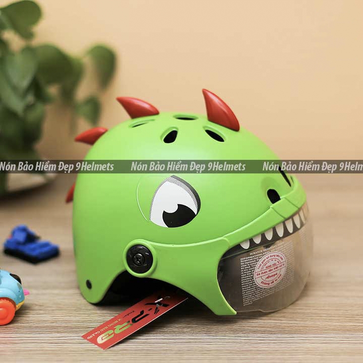 Mũ bảo hiểm trẻ em khủng long kính