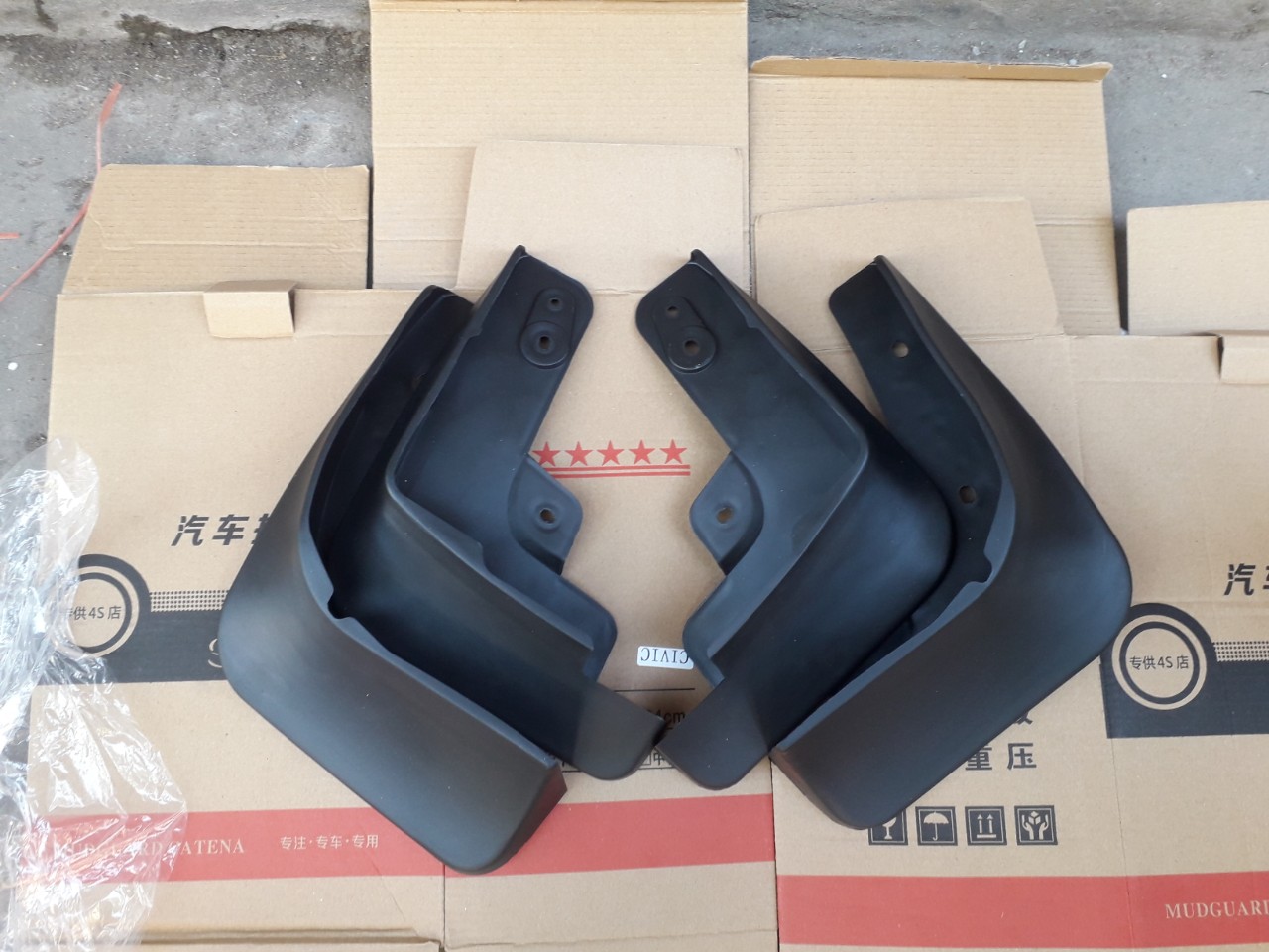 Bộ chắn bùn xe Mazda Cx8.