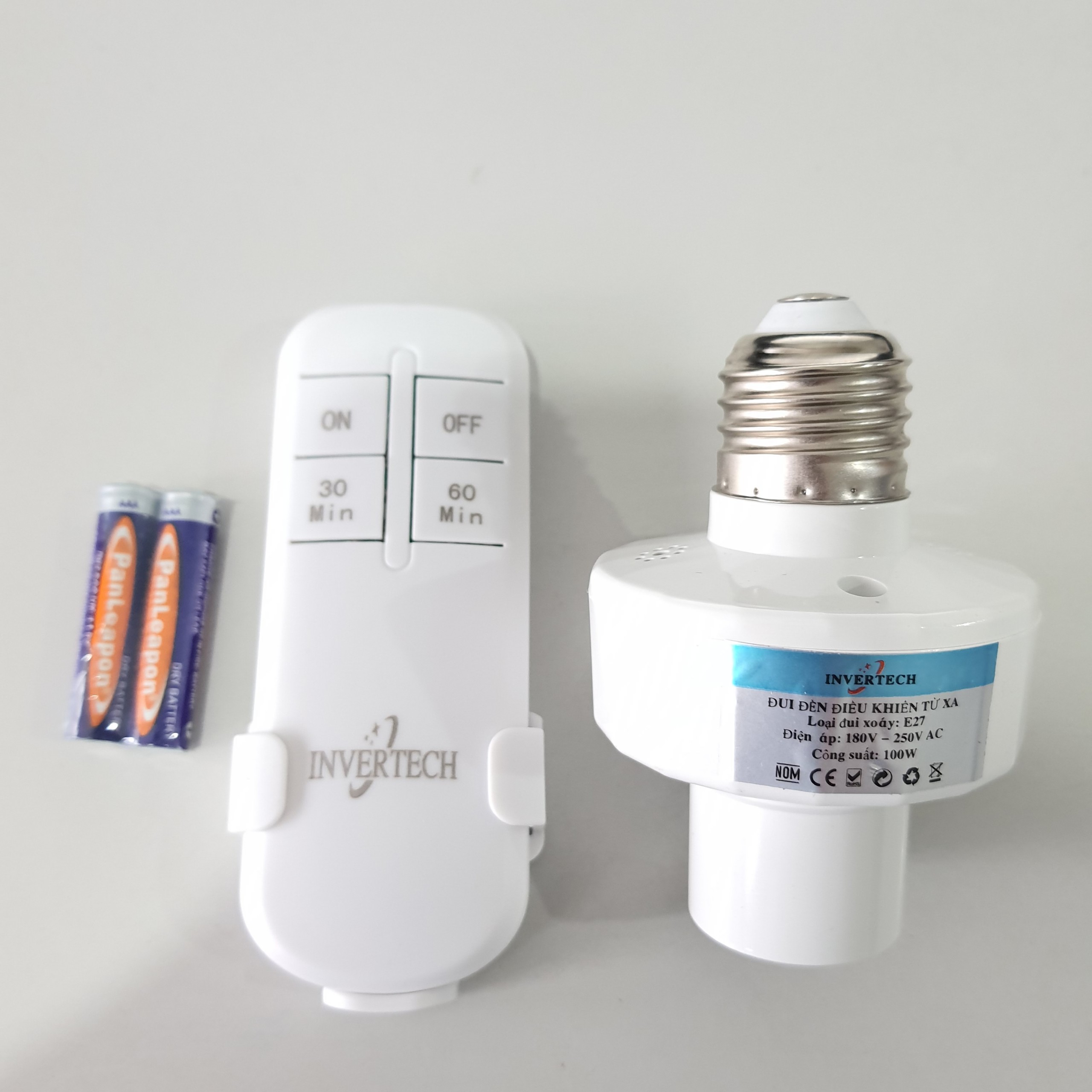 Đui đèn điều khiển từ xa e27 220v 100w invertech có chức năng hẹn giờ tắt hàng chính hãng bắt sóng khoẻ xuyên tường
