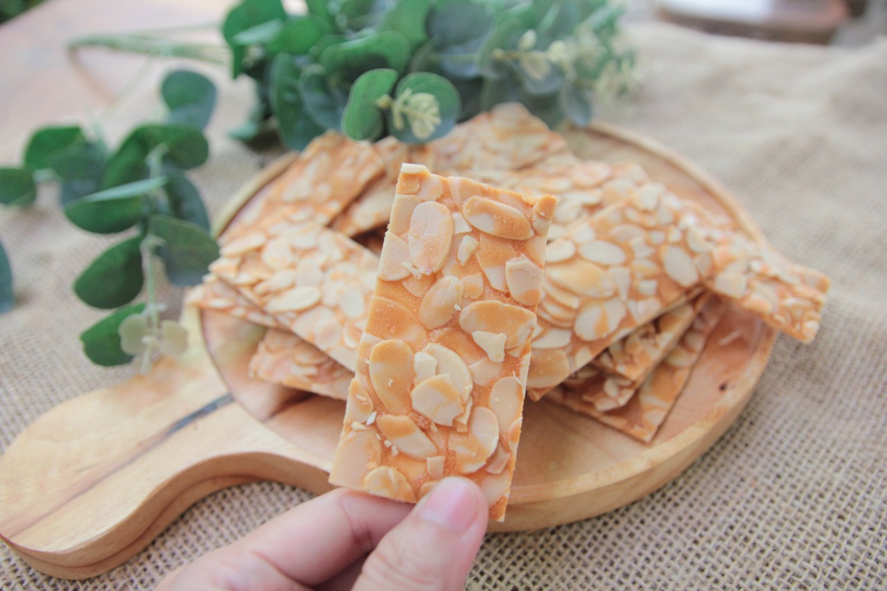 250G Bánh Ngói Hạnh Nhân MULTIFOOD