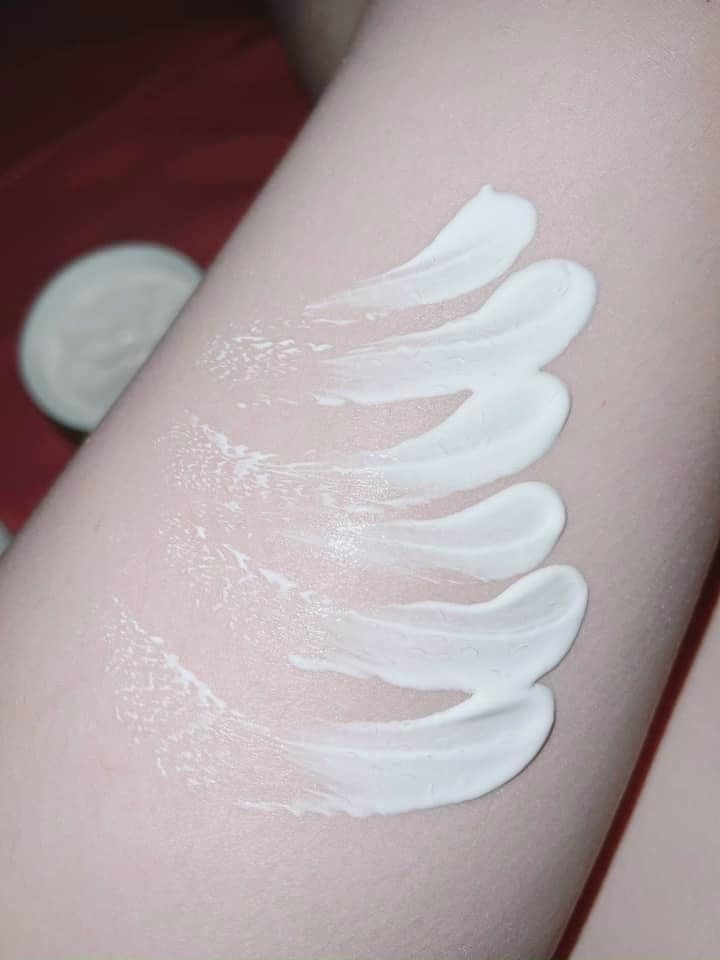 Kem Body Miu Miu <Tặng 1 Kích Bong Da>