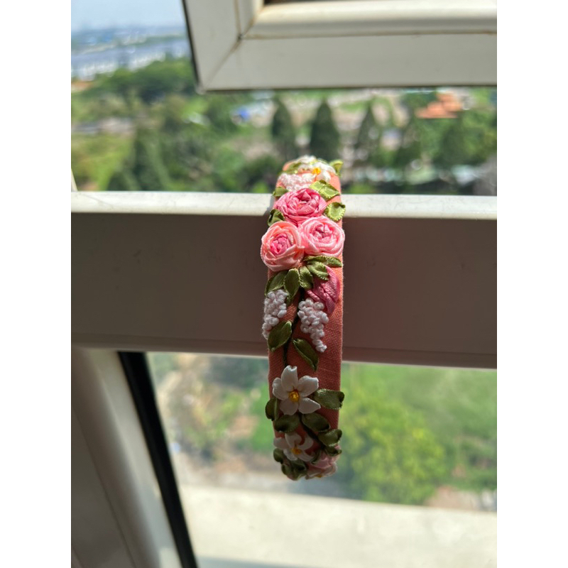 Cài tóc(bờm tóc)thêu tay Handmade by Chang