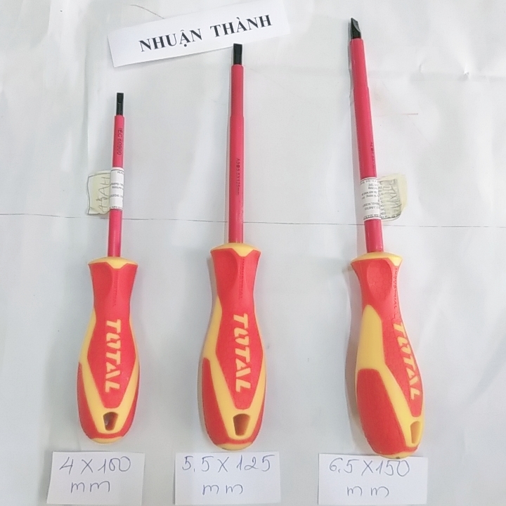 Bộ 3 tua vít dẹp cách điện Total