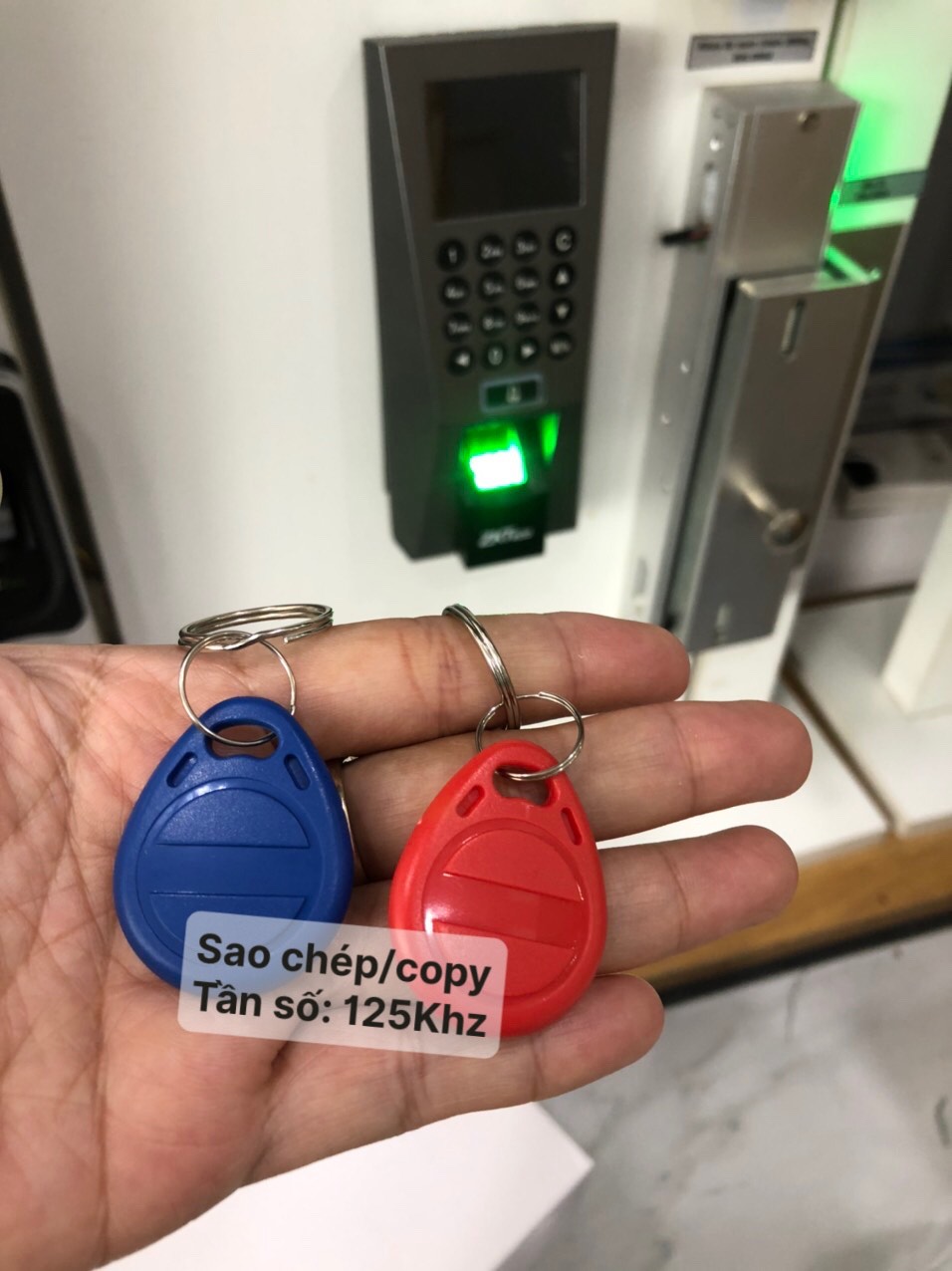 Thẻ từ dạng móc khóa copy rfid tần số 125khz