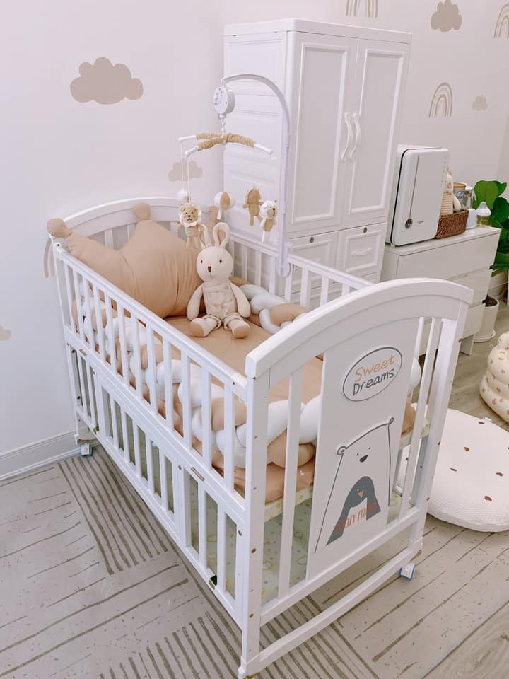 Nôi cũi gỗ đa năng cho bé 6in1 MonMon có màn và bánh xe, tặng quà phụ kiện kèm theo sử dụng cho bé từ sơ sinh đến 6 tuổi