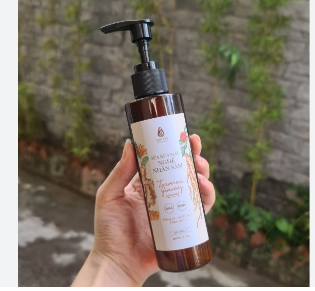 Sữa rửa mặt nghệ nhân sâm MELA (200ml)