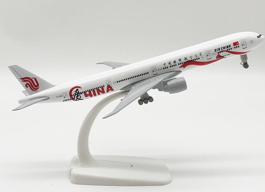 Mô hình máy bay China Airlines Boeing 777 18cm có bánh xe+ đế trưng bày