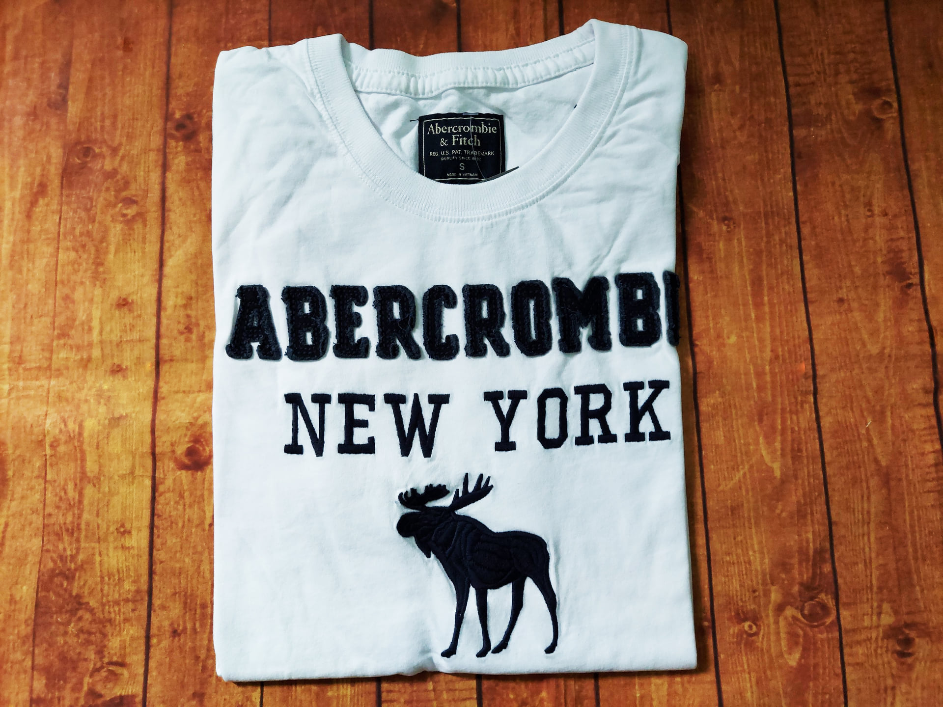 [HCM]Áo thun Abercrombie & FItch New York white