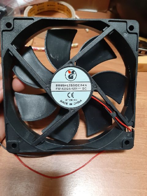Quạt gió 12v 12cm