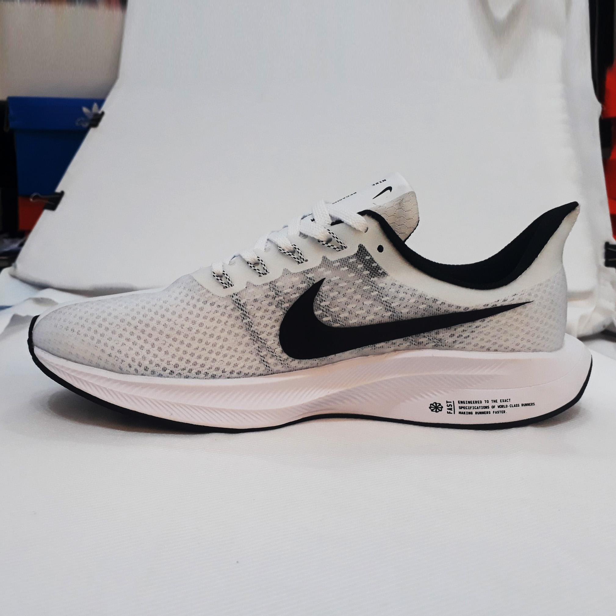 Giày Sneaker Zoomx Pegasus 35 Turbo 2.0 white/black