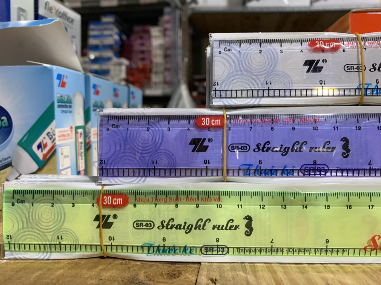 [HCM]thước thẳng 30cm thiên long