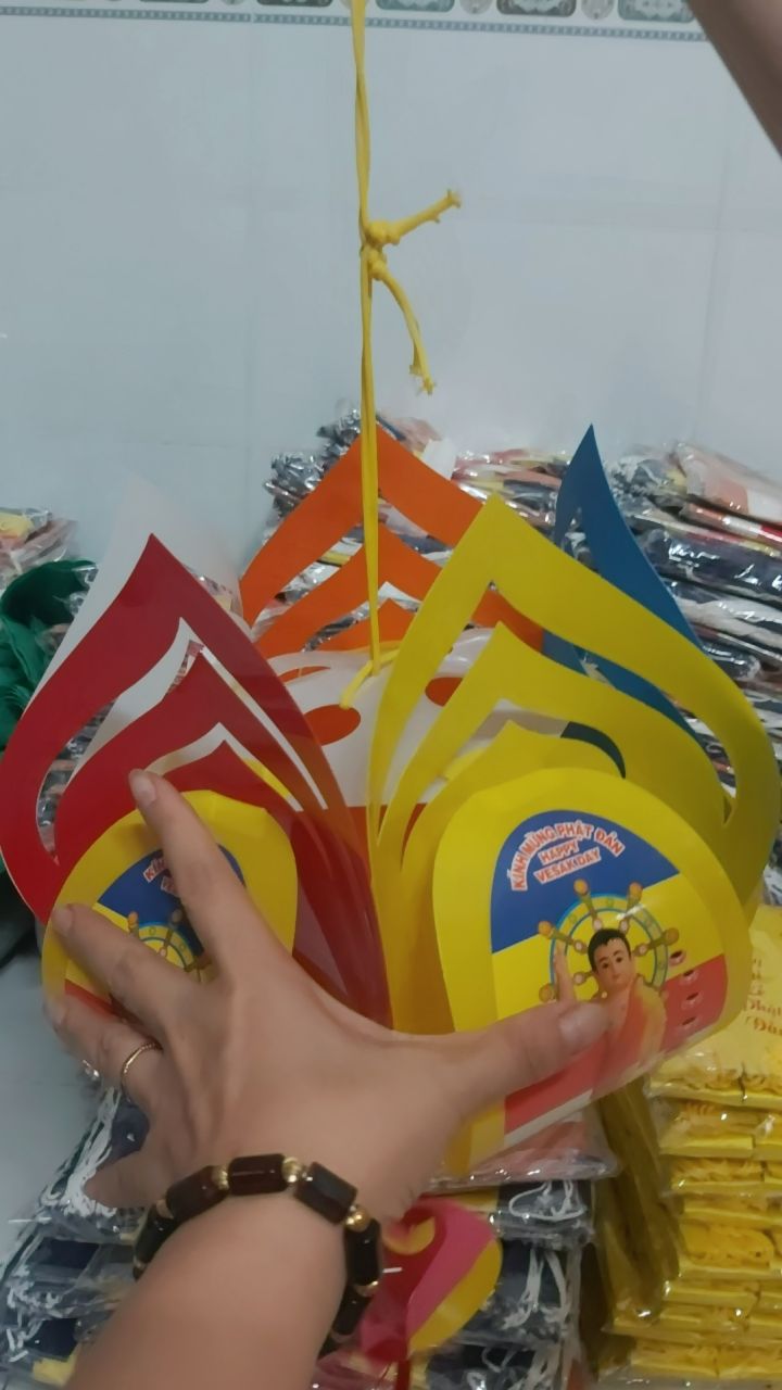 [HCM]Đèn sen Phật đản ( Size 3) - Lồng đèn Phật đản