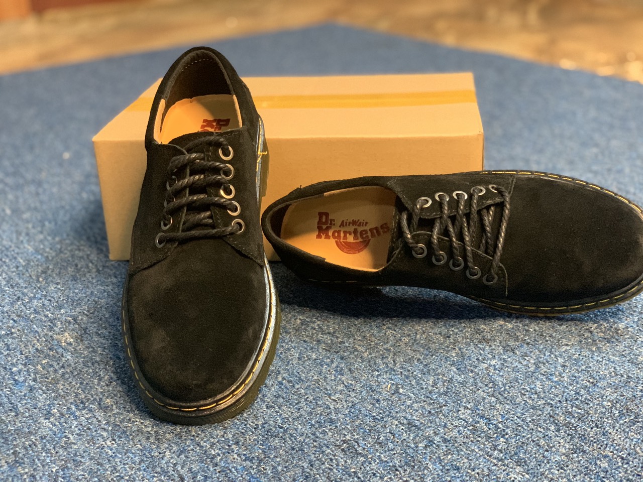 Giày Dr Martens Da Bò Lộn -Bảo Hành 12 Tháng