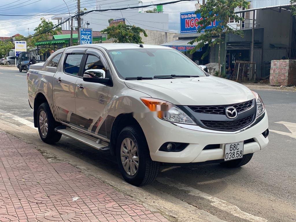 Đèn phản quang sau Mazda BT50