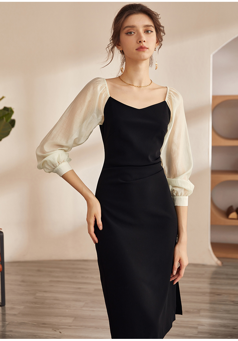 Đầm đen dáng ôm phối tay trắng cổ trái tim cột dây