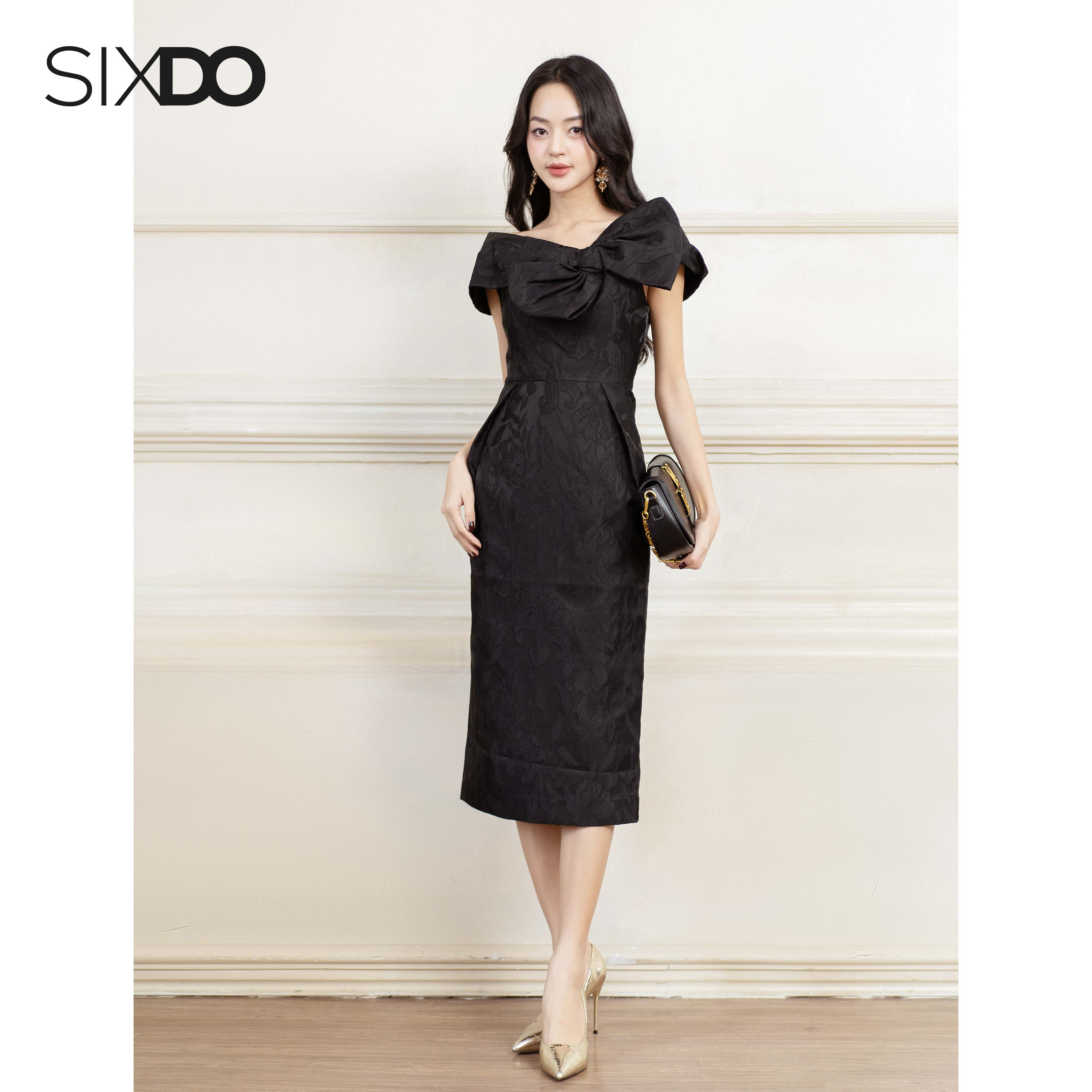 Đầm gấm trễ vai phối nơ SIXDO (Black Off-shoulder Midi Brocade Dress)