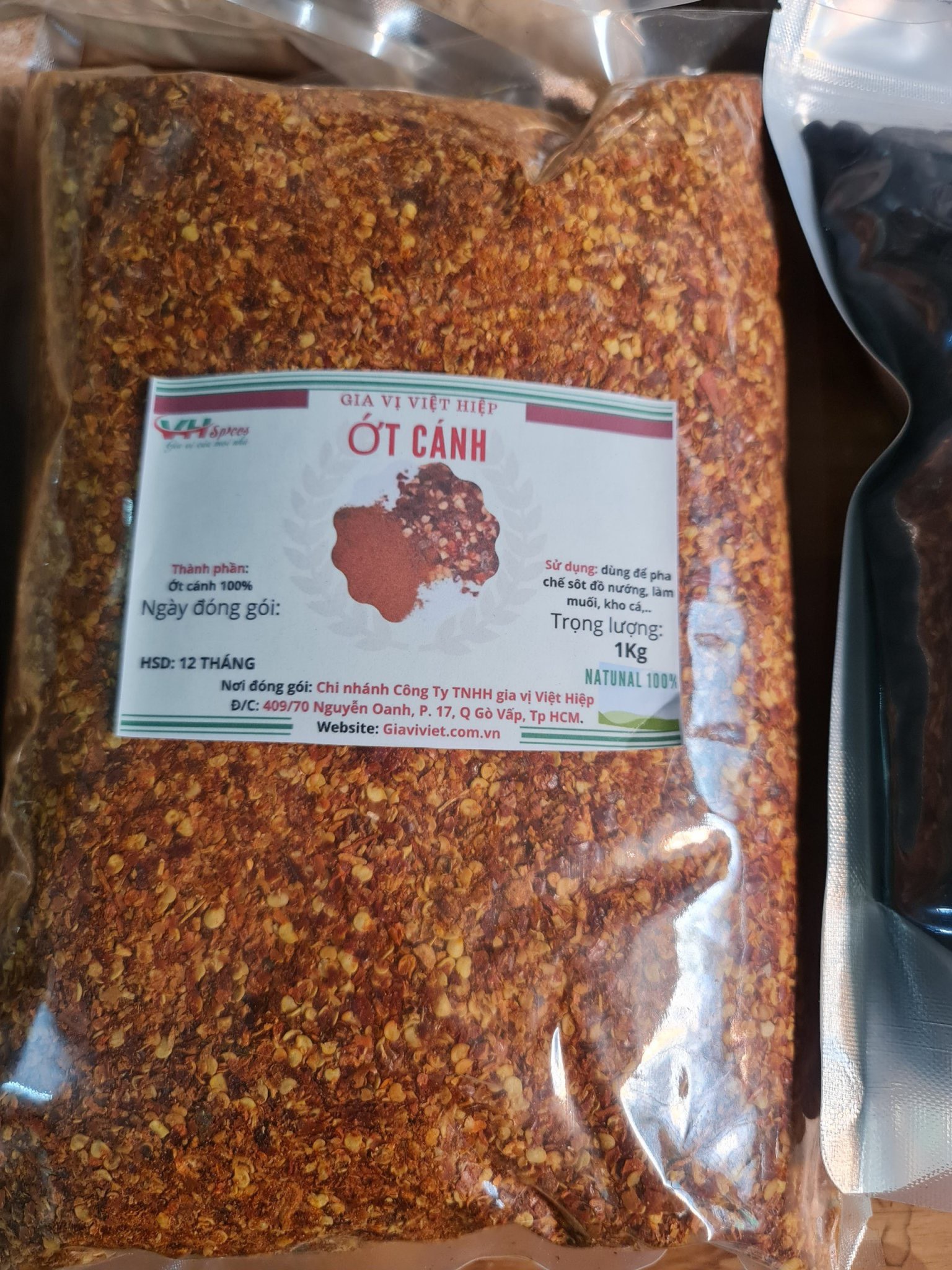 Ớt Cánh Không Cay(Chili flakes are not spicy) Việt Hiệp