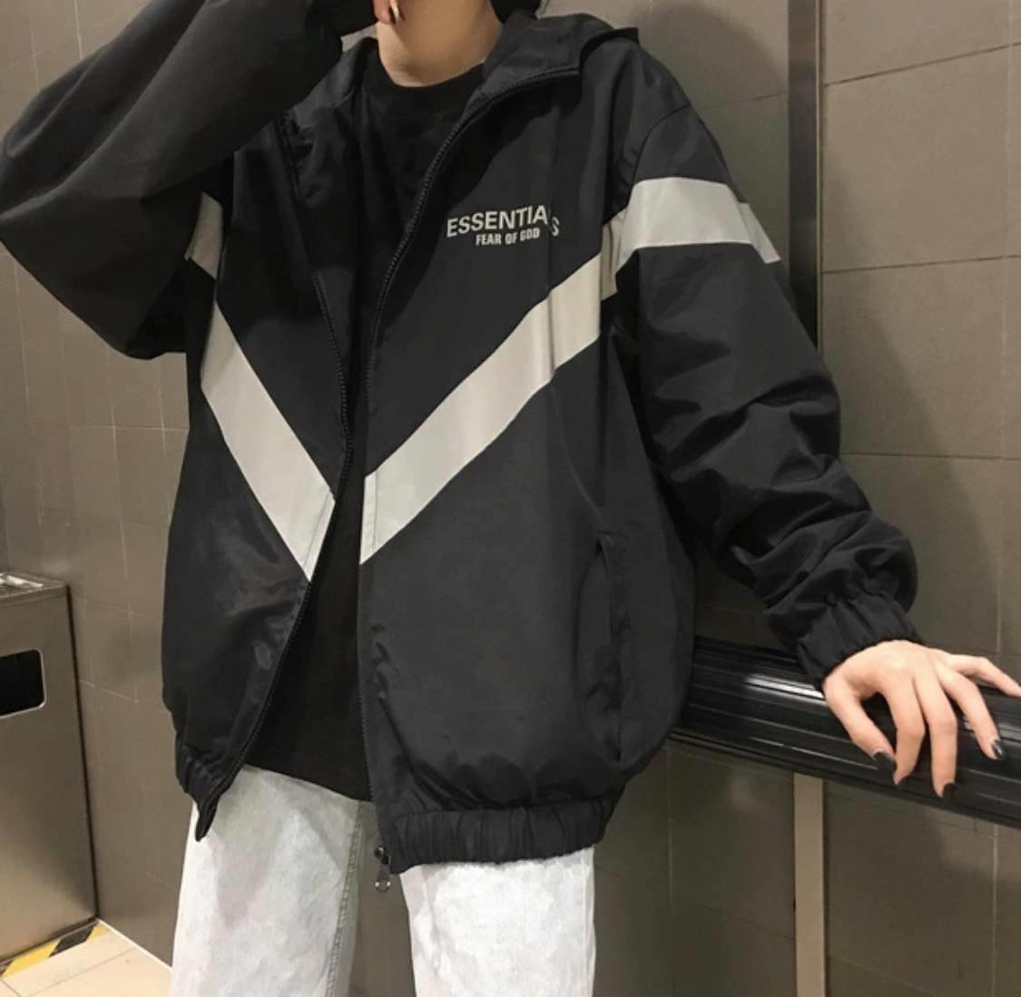 [YoloBoutique] ÁO KHOÁC ESSENTIALS PHẢN QUANG UNISEX (ĐEN)