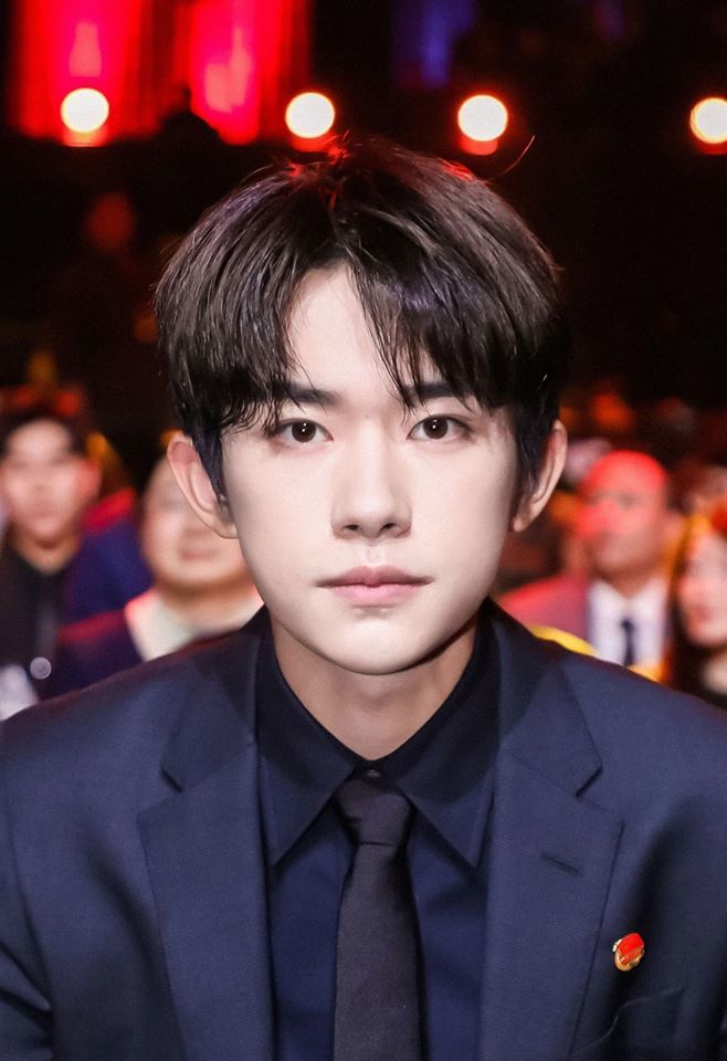 Túi quà Dịch Dương Thiên Tỉ Tfboys