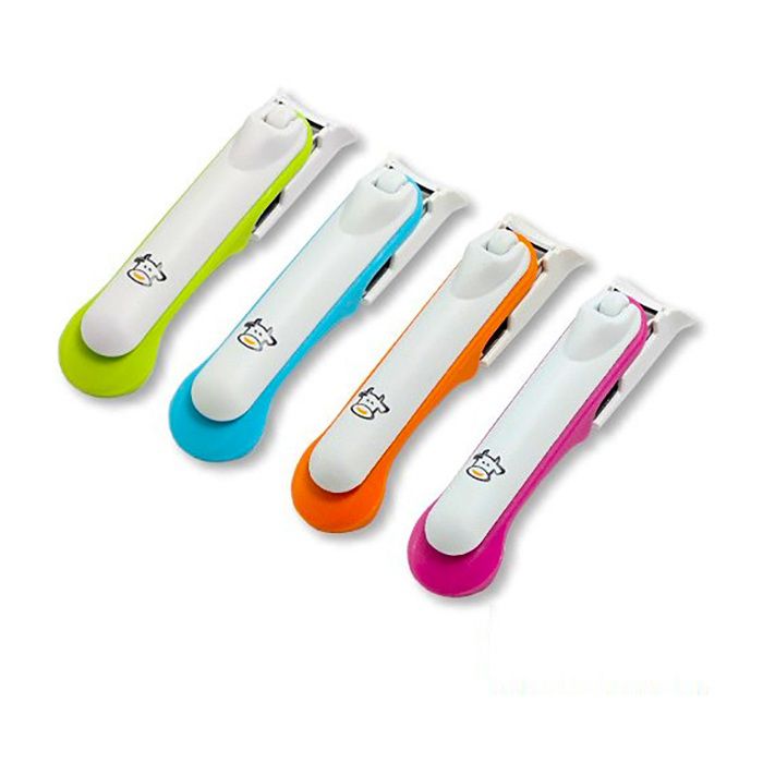 Bấm móng tay có đầu xoay ngược Basilic