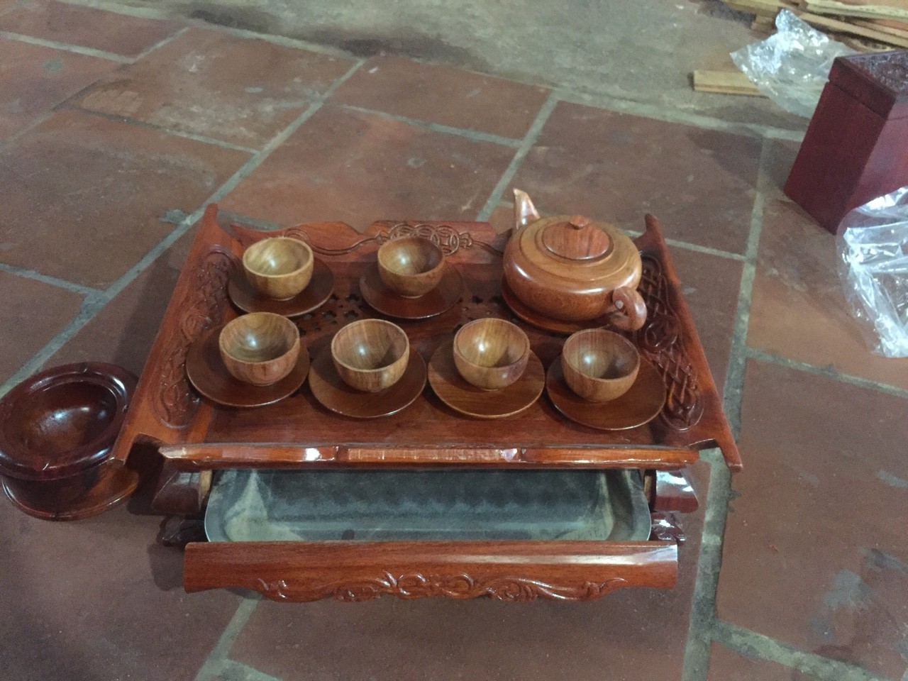 khay trà tai cuốn gỗ hương