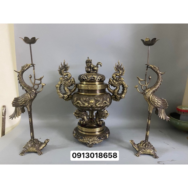 Bộ đỉnh thờ lư thờ tam sự ngũ sự bằng đồng đỉnh hạc nến cao 40cm bằng đồng màu giả cổ