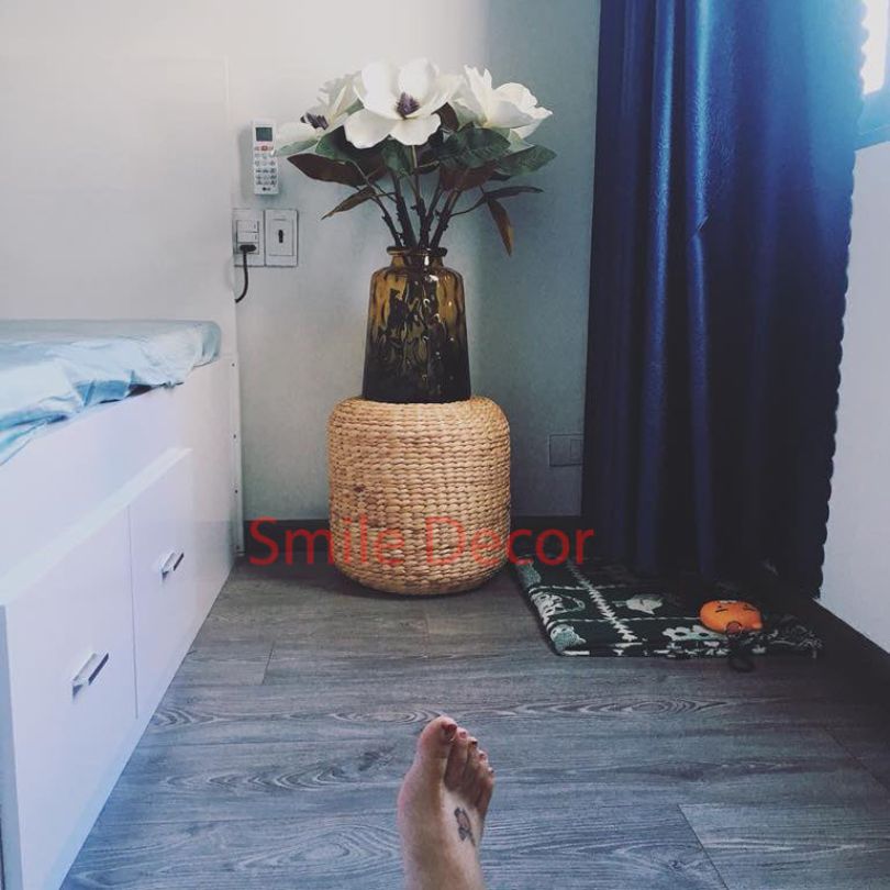 Ghế đôn tròn gác chân, ngồi, trang trí đan lục bình bo cong Smile Decor