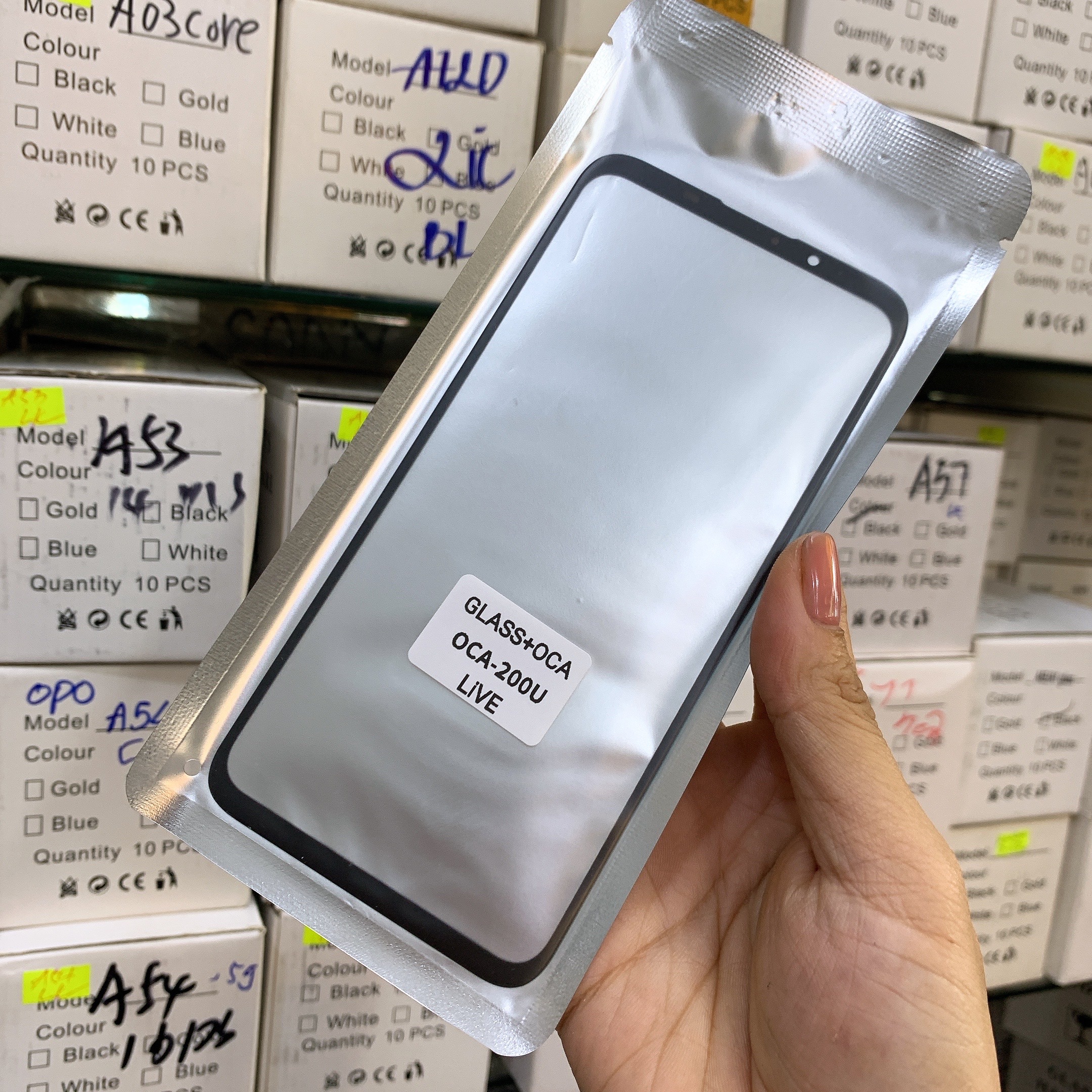 Kính liền keo Oca Vsmart Live