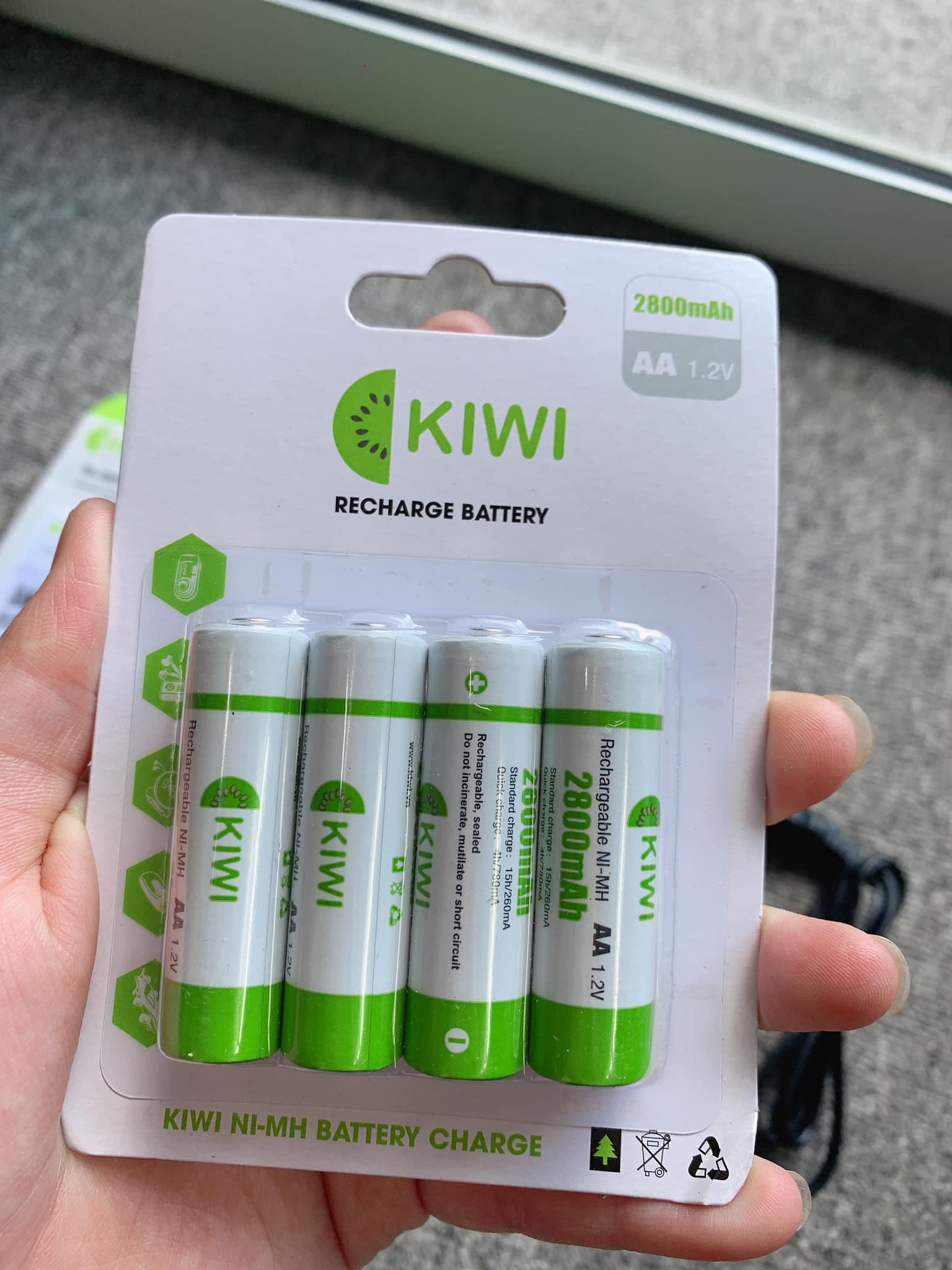 PIN SẠC KIWI AA 2800MAH VỈ 4 VIÊN HÀNG CHÍNH HÃNG, DUNG LƯỢNG CAO
