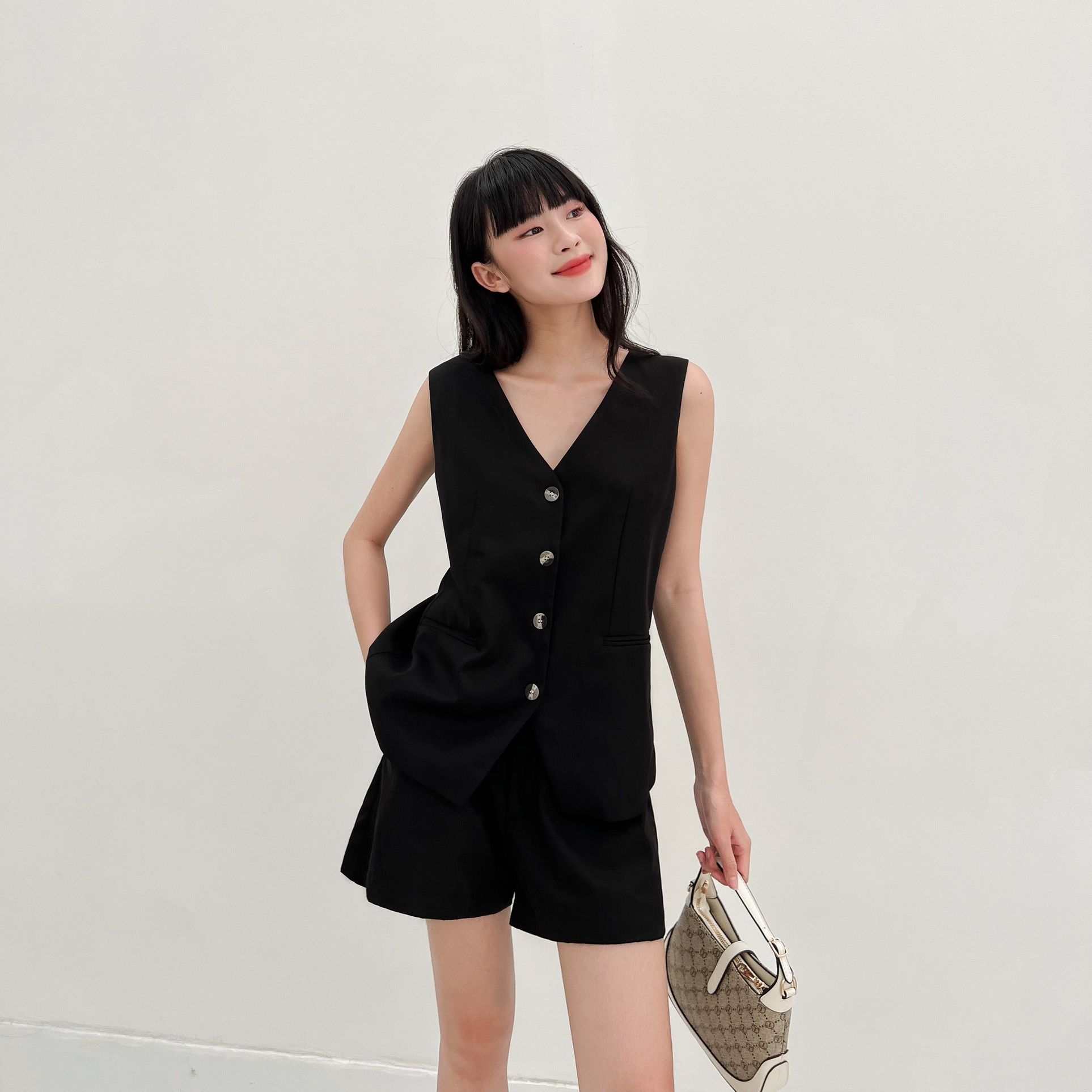 PONY SHORT - Quần short lửng lưng cao