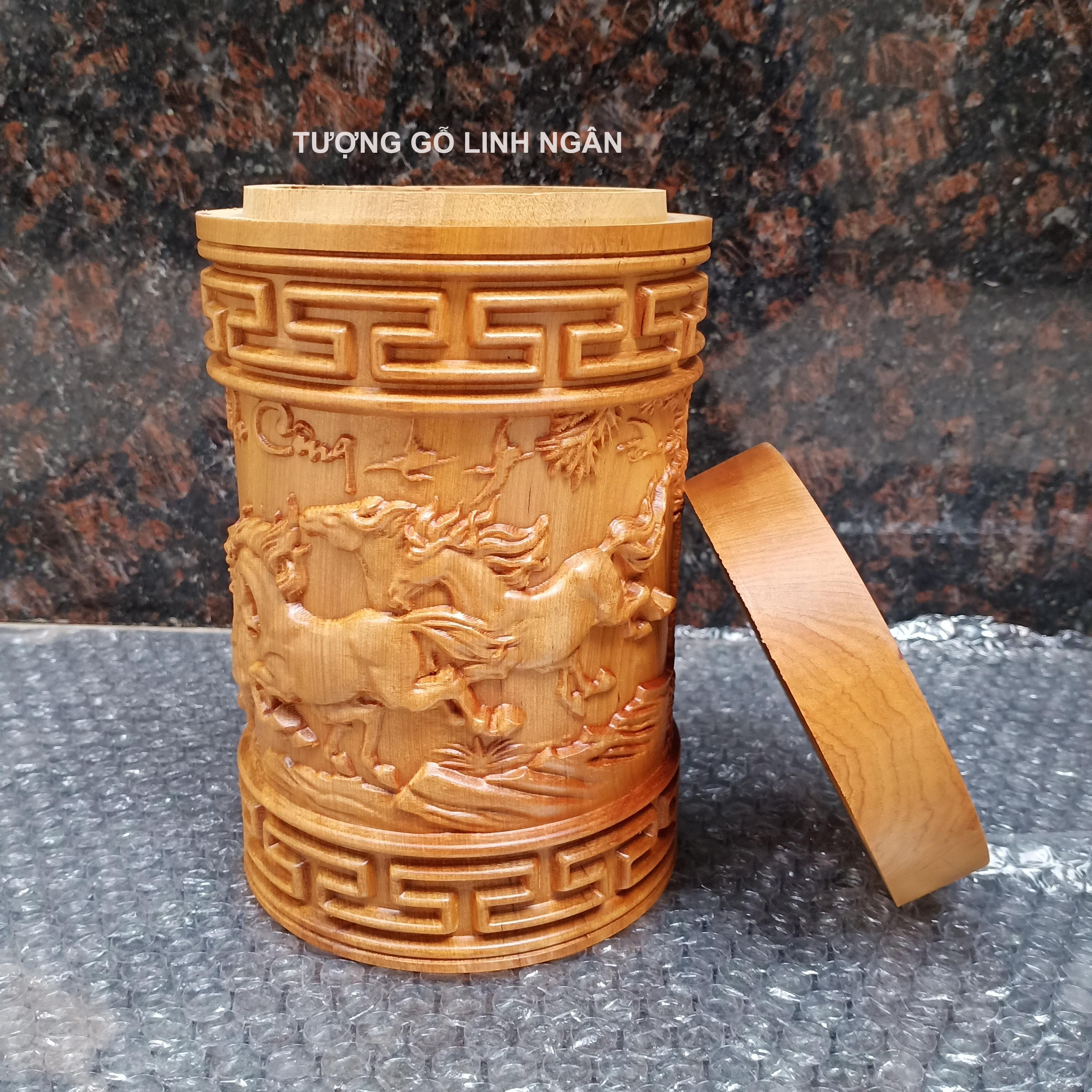 Hộp đựng chè gỗ bách xanh (đục mã đáo thành công)