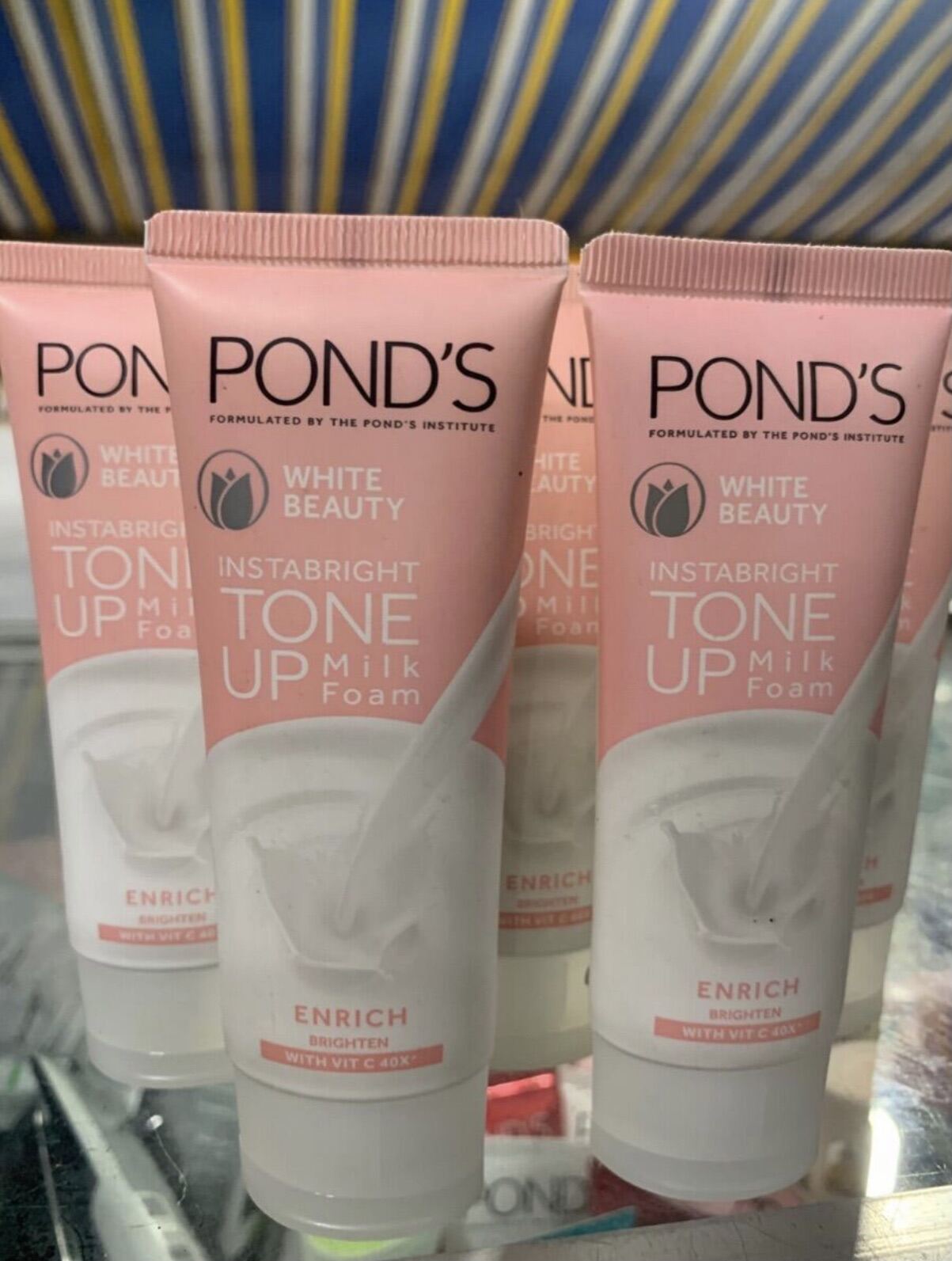 Sữa rửa mặt pond’s tone up milk foam 40g