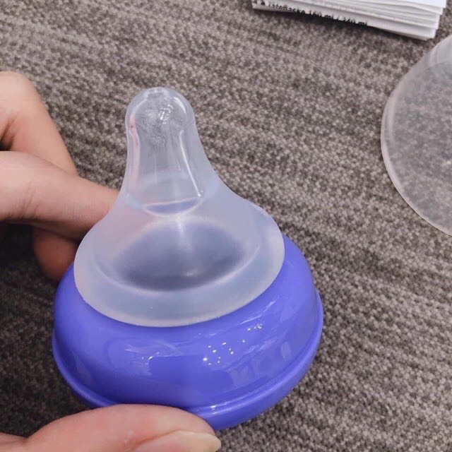 Bình sữa Lansinoh núm mềm dung tích 160ml/240ml (thích hợp tập ti bình cho bé)