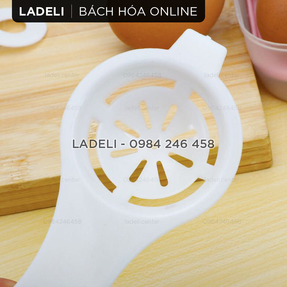 Dụng cụ tách lòng đỏ trứng gà