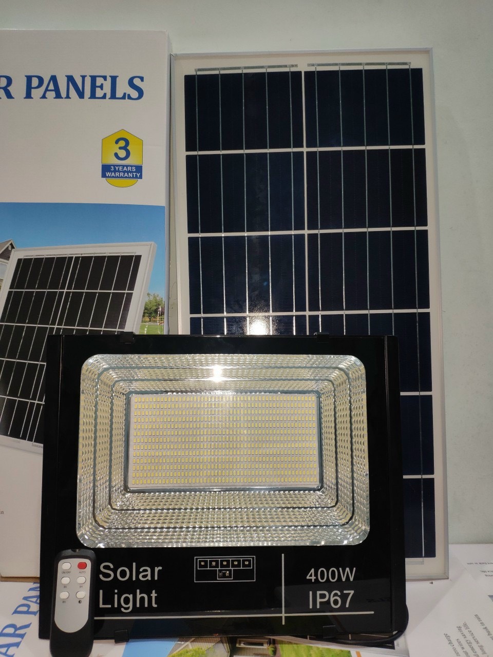 đèn năng lượng mặt trời 400w