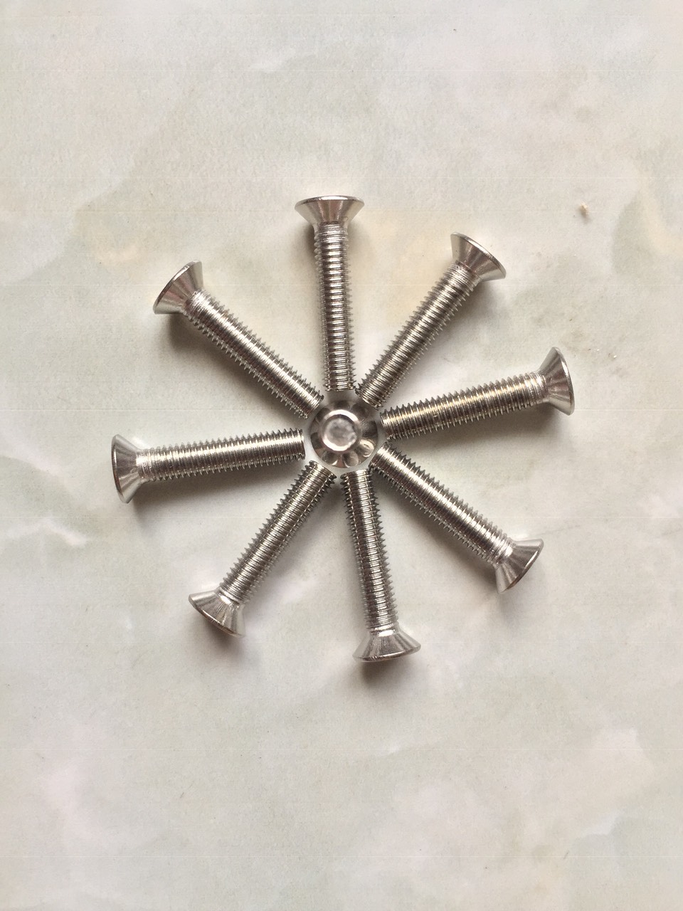 1 bịch 50con bulong lục giác đầu bằng inox 201 5x25 m.e hoàng khang