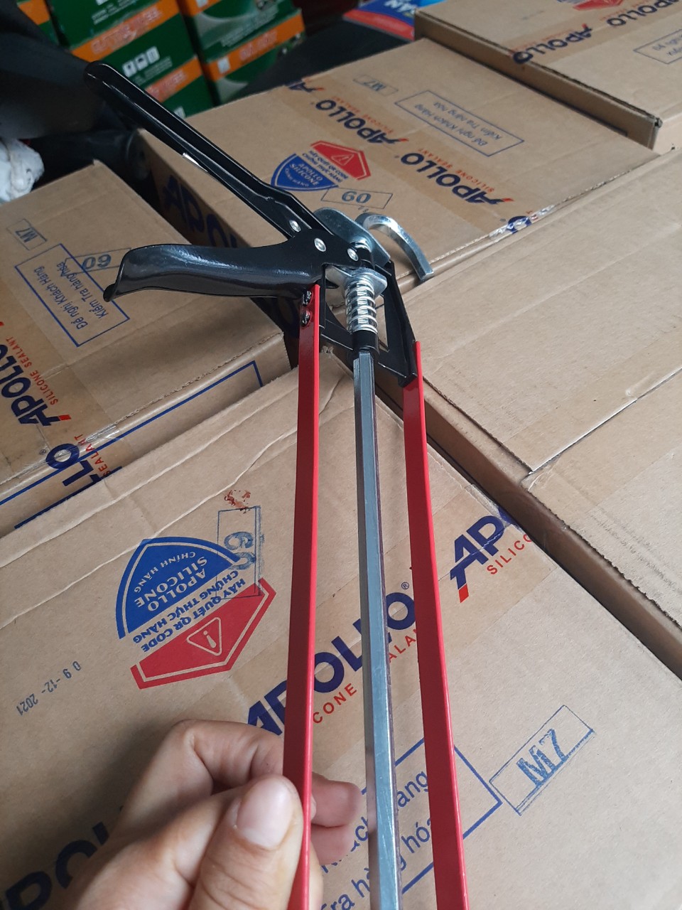 Súng bắn keo Apollo đỏ hàng chĩnh hãng-50.000vnd