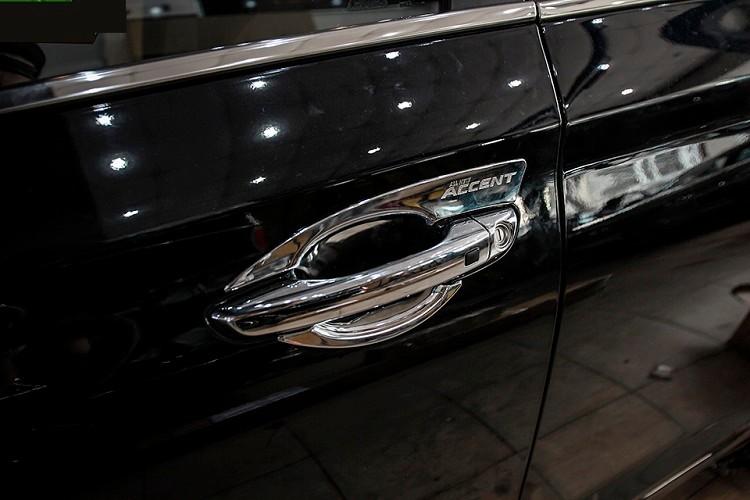 Hyundai Accent ,Ốp trang trí tay và hõm cửa xe Hyundai Accent đời 2018 2019 2020 chất liệu mạ crom sáng bóng, có sẵn keo dán 2 mặt ở sau sản phẩm, lắp đặt dễ dàng tại nhà