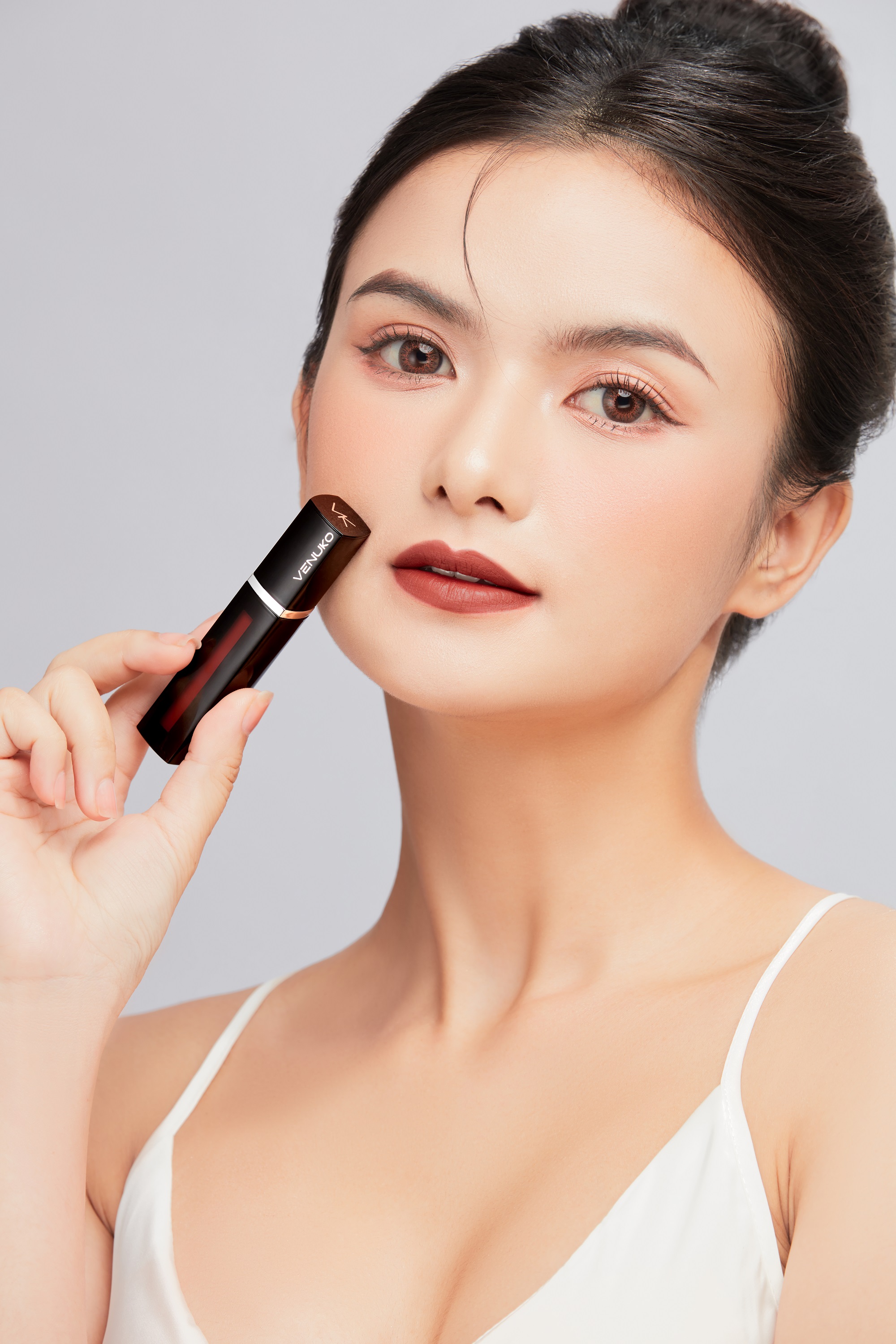 Son Venuko Tint 5ml màu nâu đất - MC