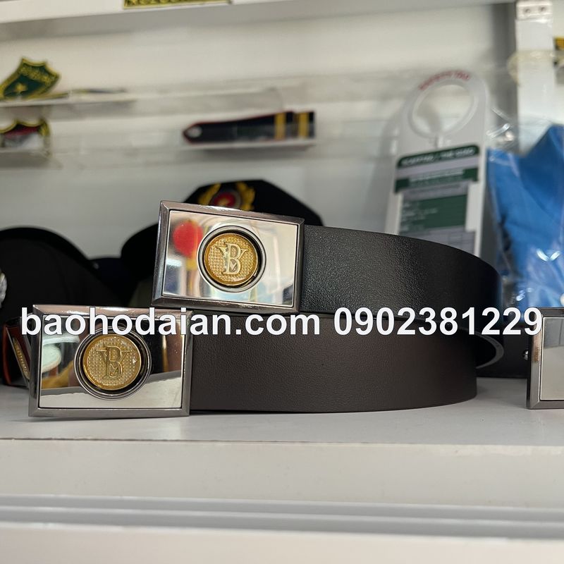 Dây lưng bảo vệ da mặt trong chữ nổi