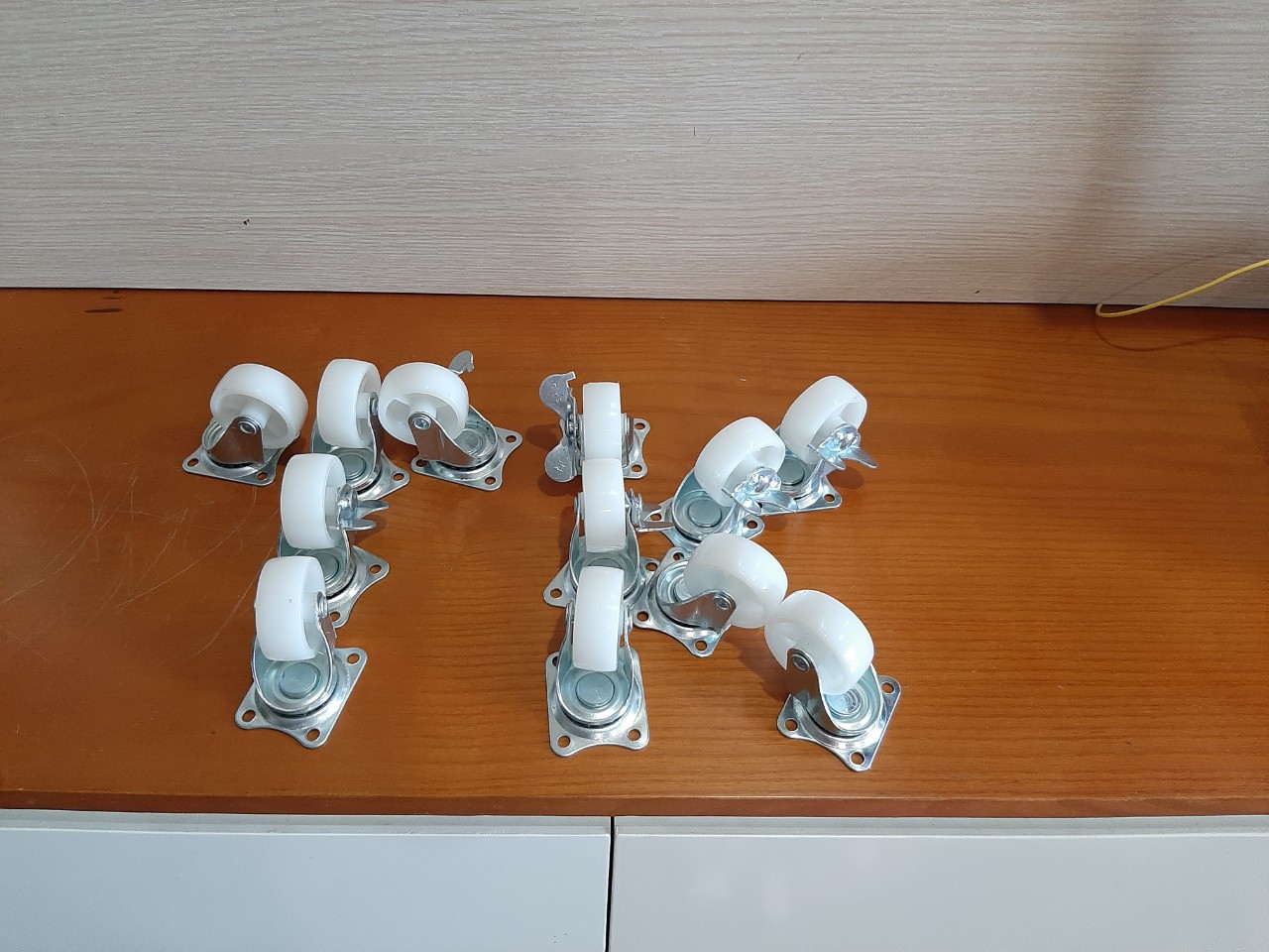 Bánh xe đẩy nhựa ( ĐK 40mm)