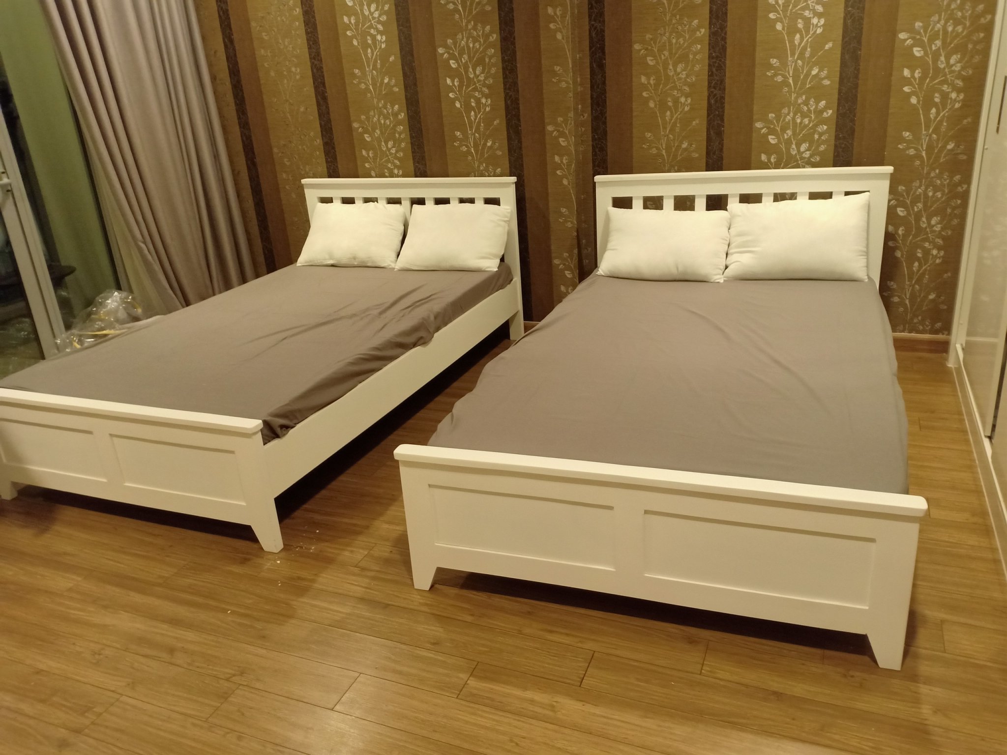Giường 1m2x2m Gỗ Thông Nhập Khẩu