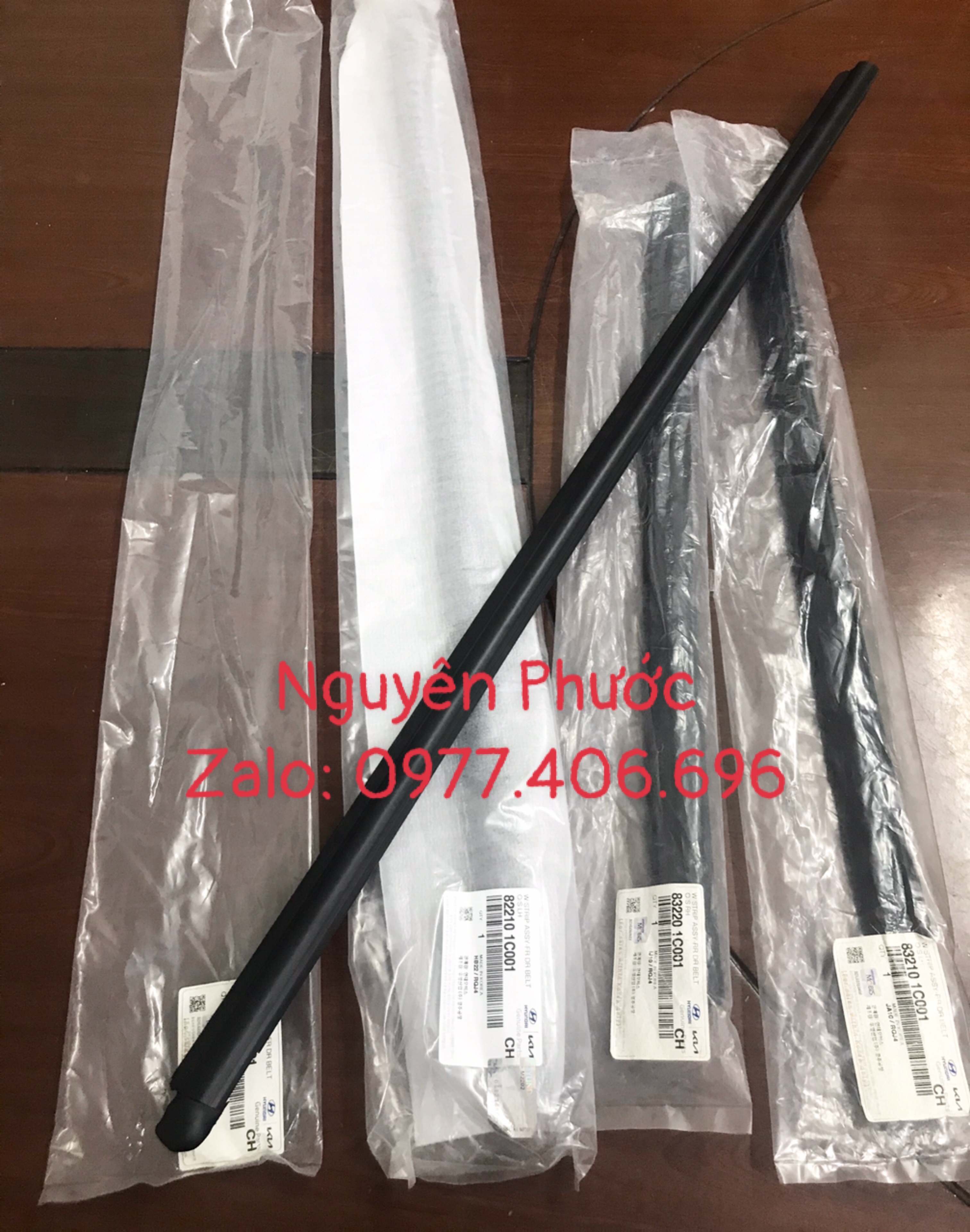 Nẹp chân kính ngoài/ lông nheo ngoài hyundai getz / click - giá 1 cái: 822101c001 / 822201c001
