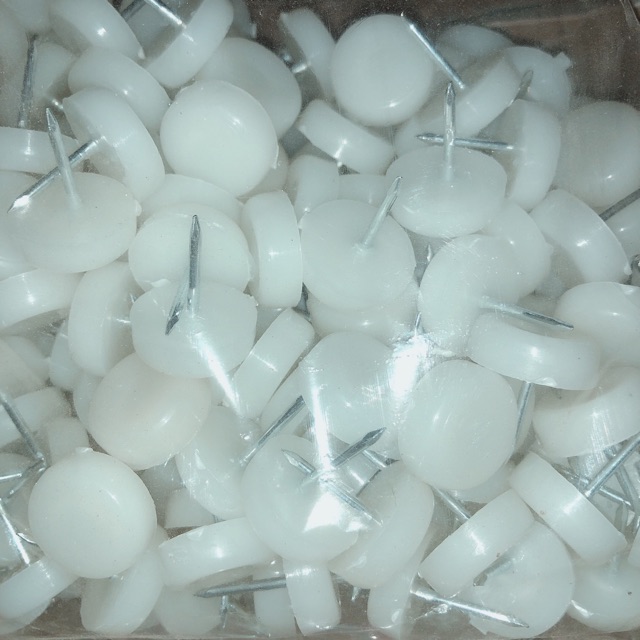 ĐINH NHỰA CHÂN BÀN GHẾ ,Combo 100 Chân đinh nhựa dẹt hàng cứng bóng đẹp đóng chân tủ áo, bàn, ghế, đồ mộc đa dụng